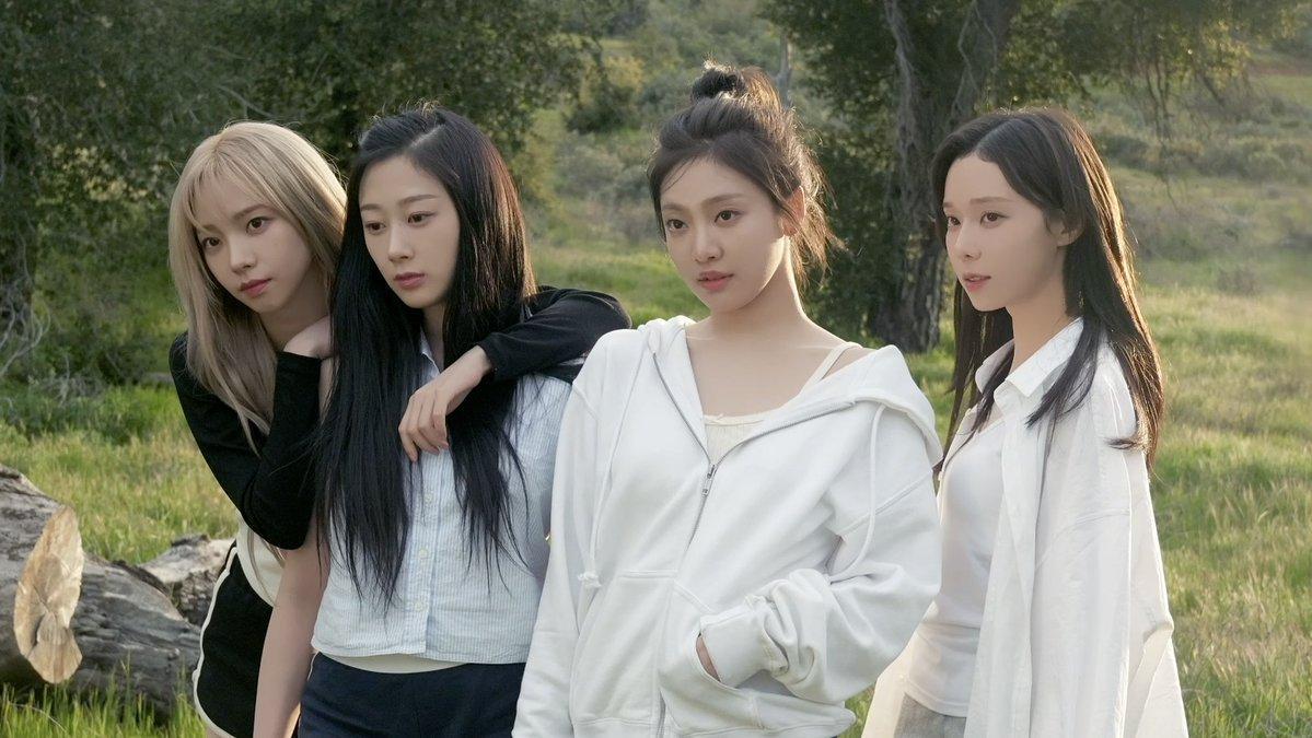 Aespa Feat. Nævis: Welcome to My World